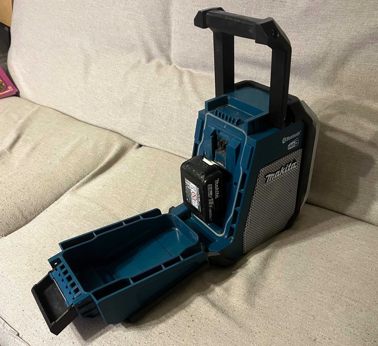 Radio Makita DMR115 DAB+ Bluetooth IP65 18V FM USB AUX