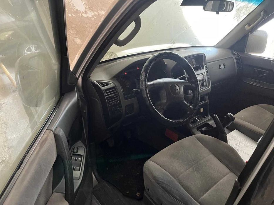 Автомобиль Митцубиси Паджера