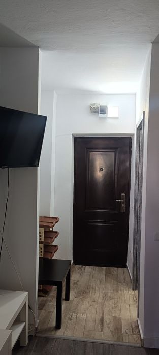 Proprietar închiriez garsonieră