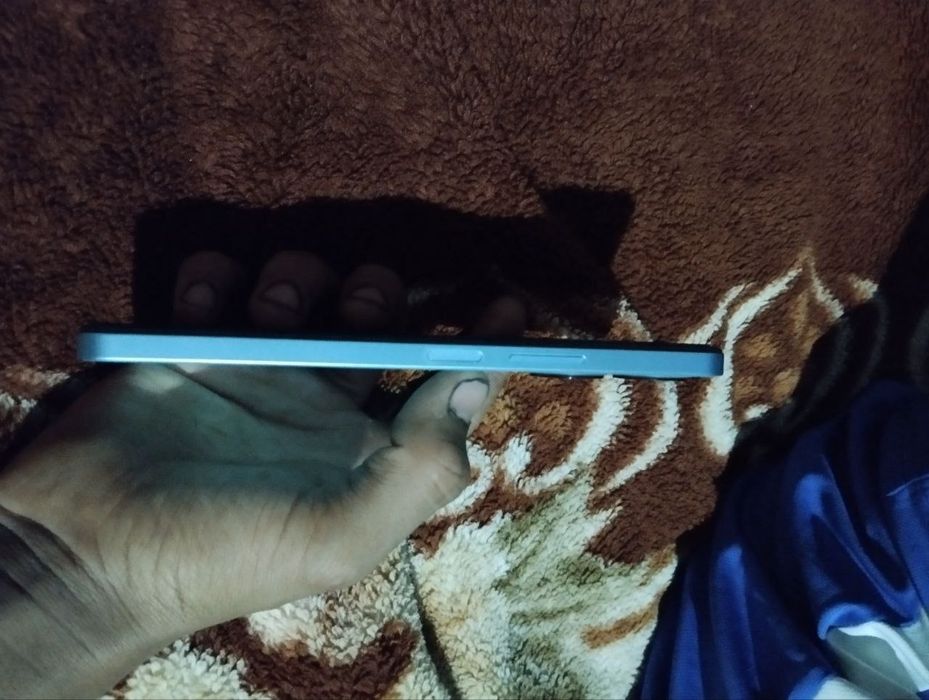 Vivo Y27  коробкой с документом