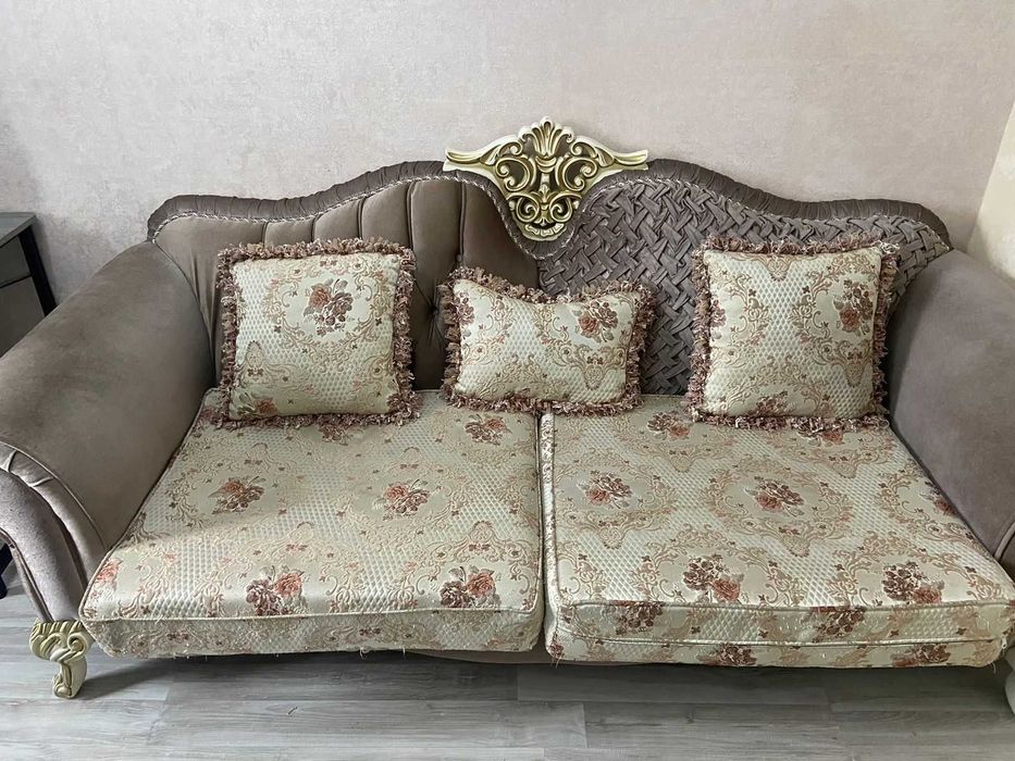 Диван и 2 кресла