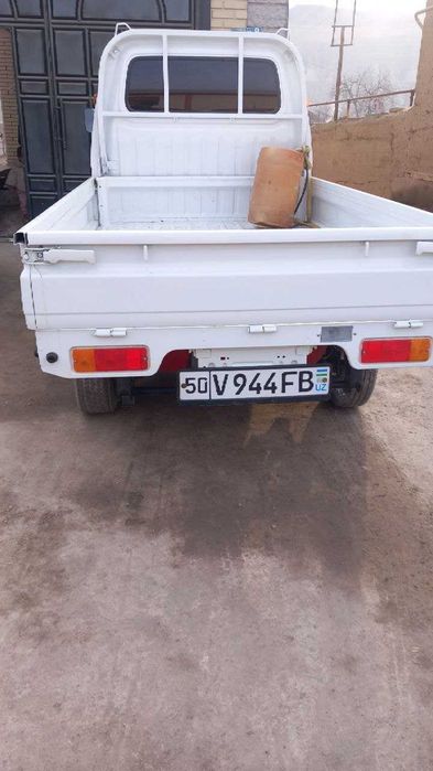 Labo Damas-1996ga  2025 kuzov quyilgan holati zur