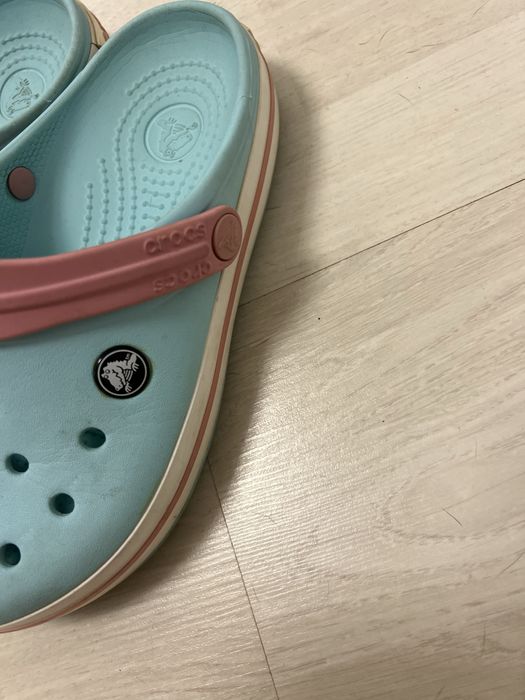 Papuci crocs in stare buna