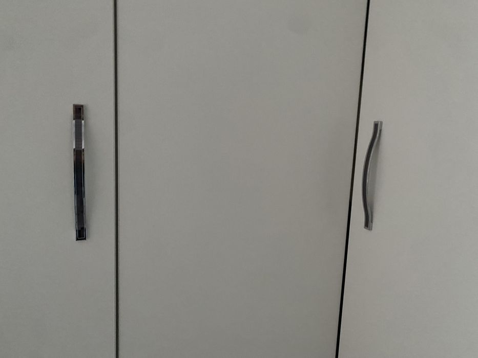 Manere pentru mobila (dulapuri si sertare)