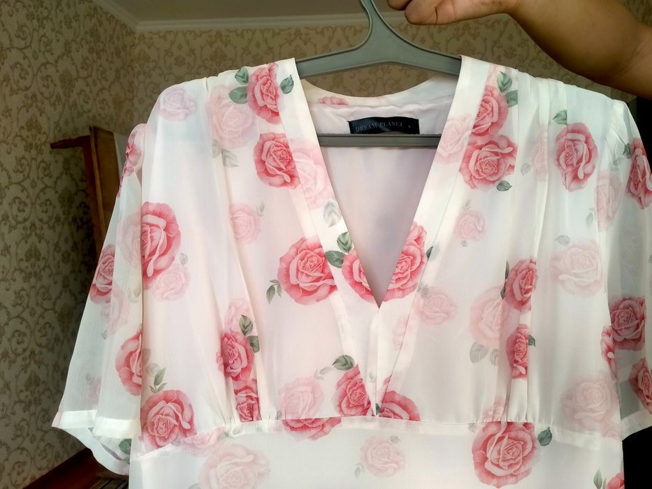 Көйлек сатылады.