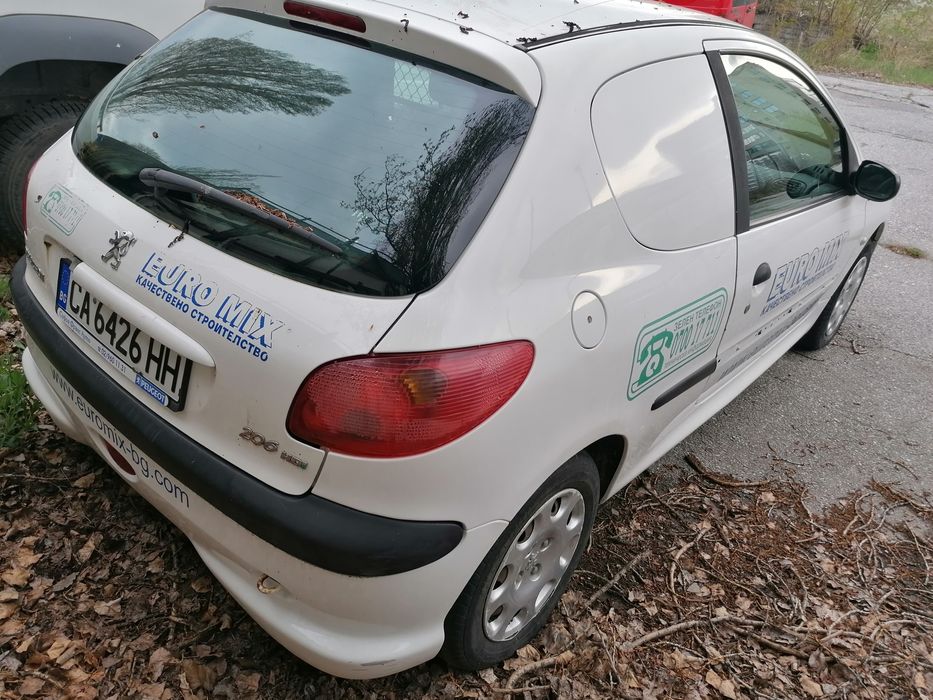 Автомобили за доставки под наем Пежо 206 Ван Peugeot 206 Van