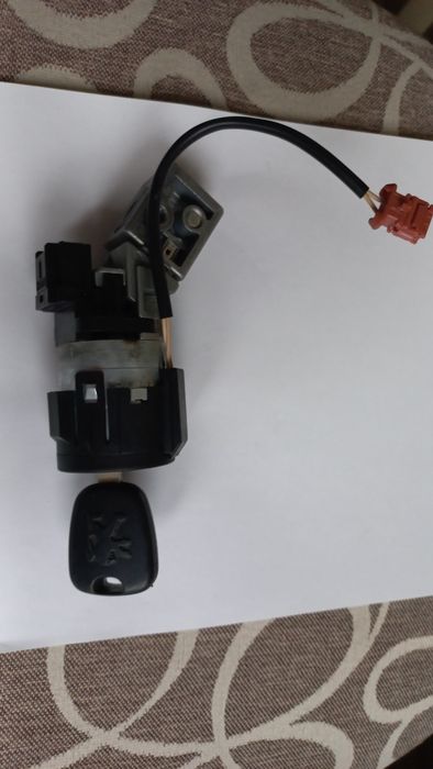 Контактен ключ за Peugeot 207 SW