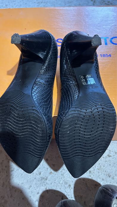 Pantofi din piele naturală Geox autentici
