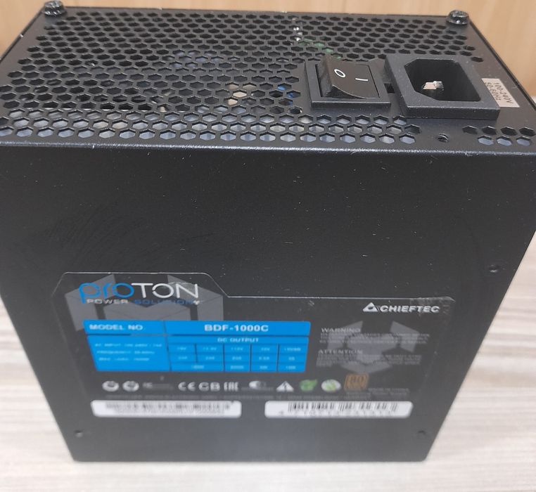 Продам блок питания chieftec proton 1000w
