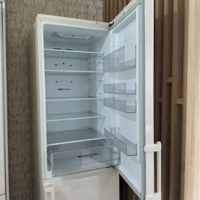 Продам холодильник