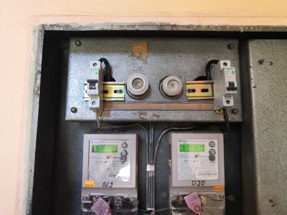 Електроинсталации, водопровод, сглобяване мебели, санитария