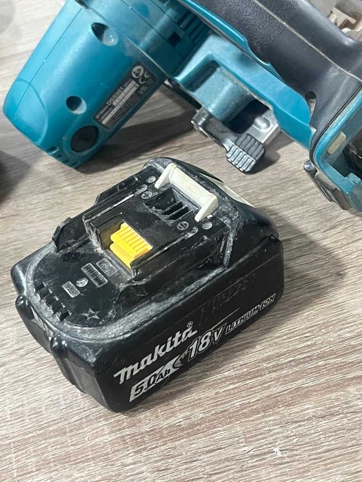 Акумулаторен циркуляр Makita DSS501Z