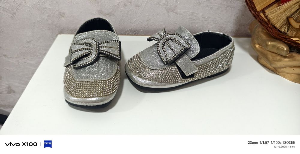 Новая обувь на девочку 24 размер