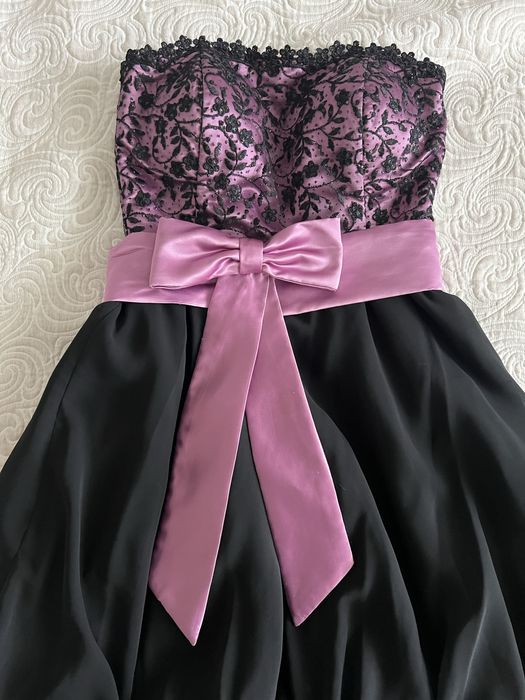 Официална рокля без презрамки