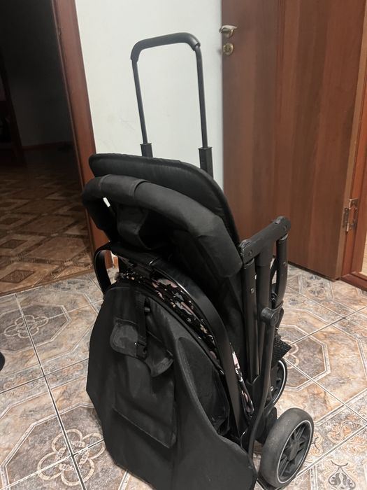 Прогулочная детская коляска