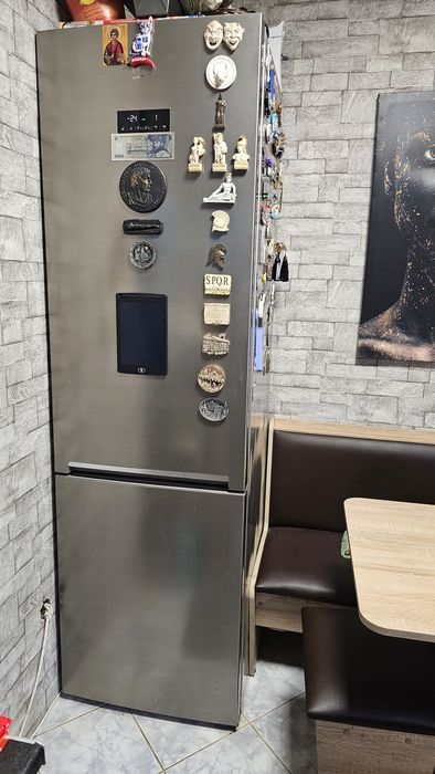 Frigider BEKO + Feliator mezeluri cadou