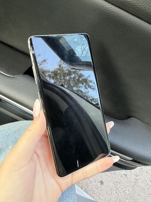 Samsung S10 , б/у , с программой “Али”
