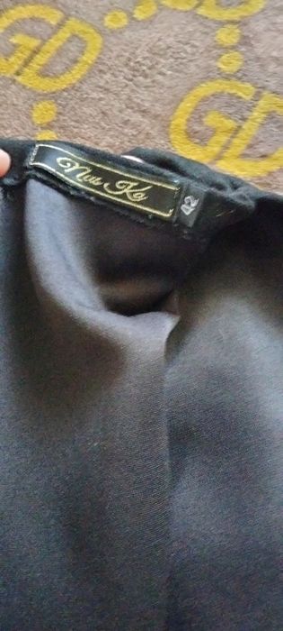 Платье новое одевала один раз