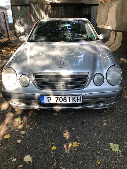 продавам Мерцедес Е 200 дизел