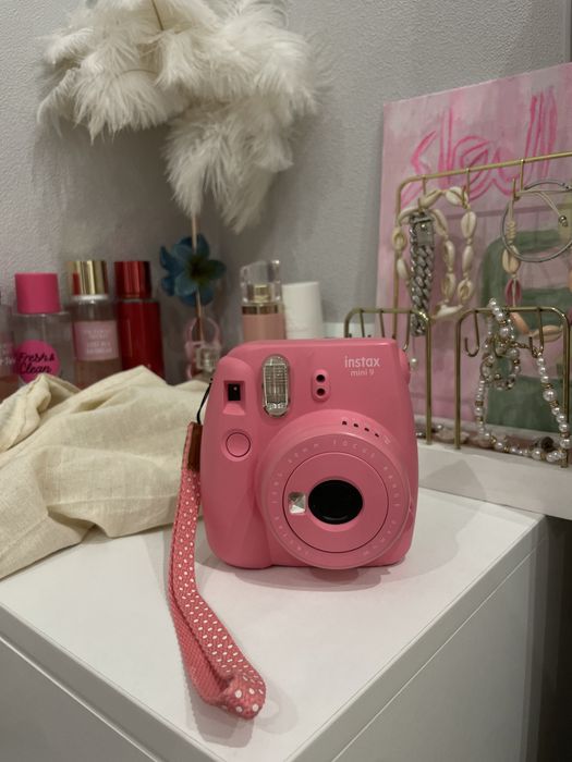 Фотоаппарат инстакс мини 9