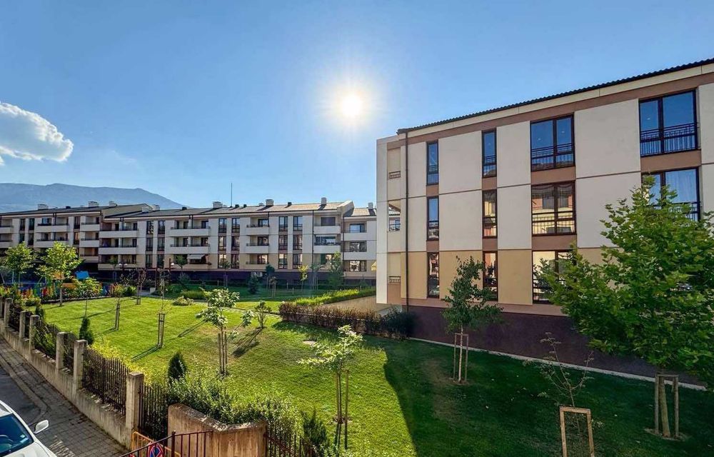 Дава се под наем Тристаен апартамент в София, Витоша - 114 кв.м за 930 € - Снимка #9