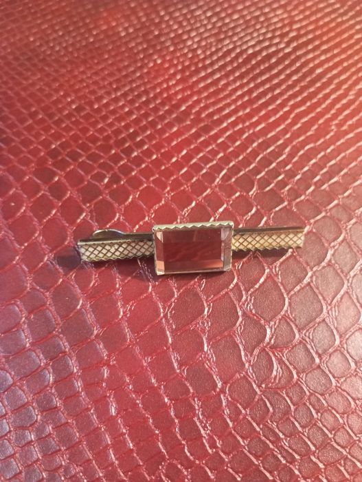 Зажим для галстука.