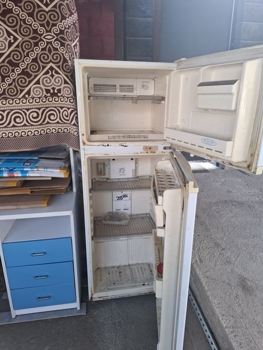 Холодильник и телевизор