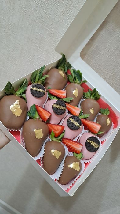 Клубника в шоколаде Астана