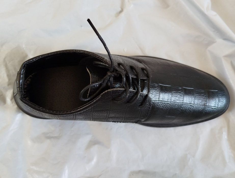 erkaklar oyoq kiyimi