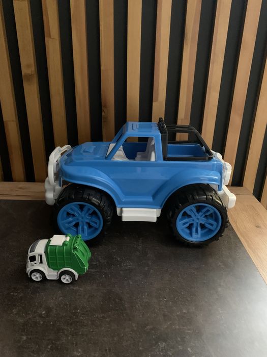 Игрушка машина, джип