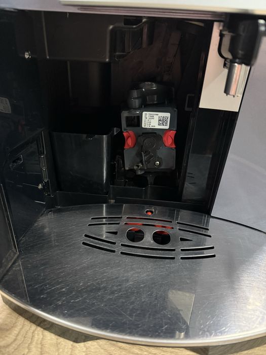 Кафемашина Delonghi Perfecta cappuccino Type: ESAM5500.M EX:2