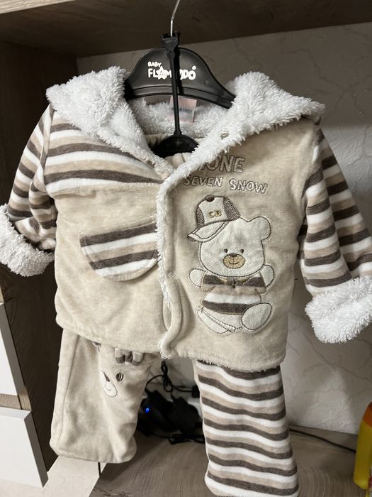 Зимни якета  6-9 месеца за момче- 5 лв