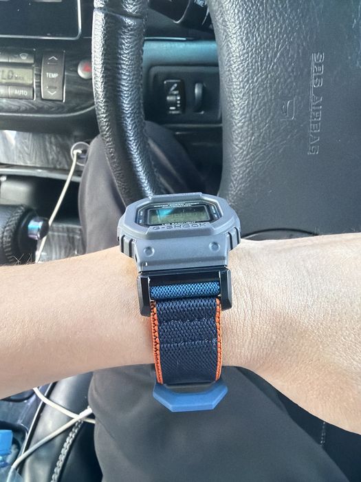 Наручные часы Casio DW-5600MNC-8A2