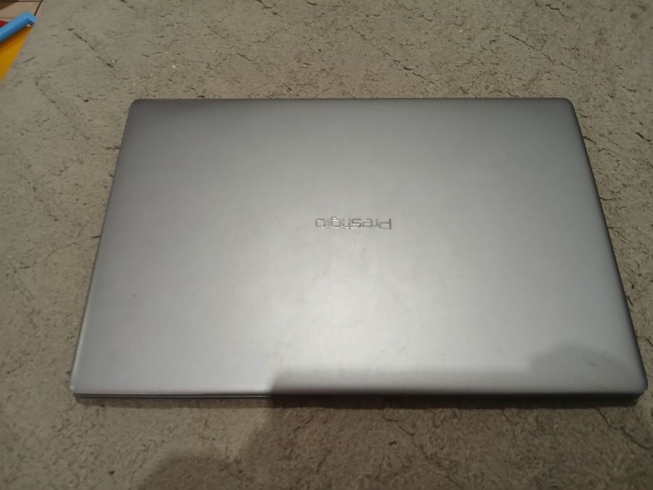 Leptop Prestigio