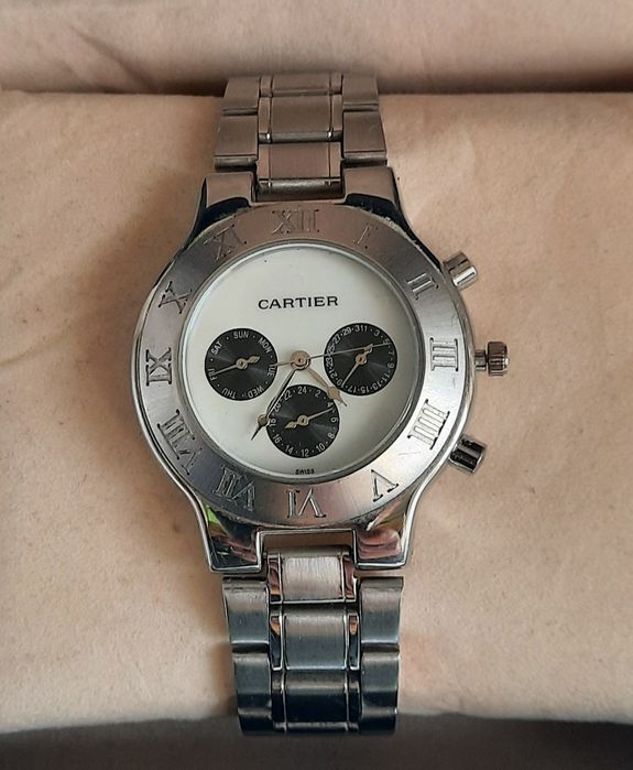Часовник Саrtier automatic