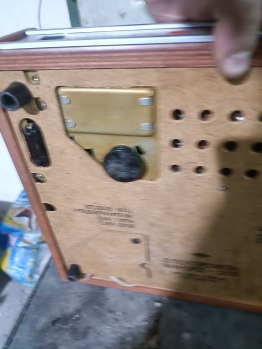 Продаю проигрыватель виниловых пластинок