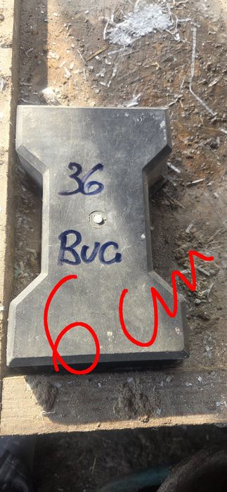 Matrite pavaj curățate de beton