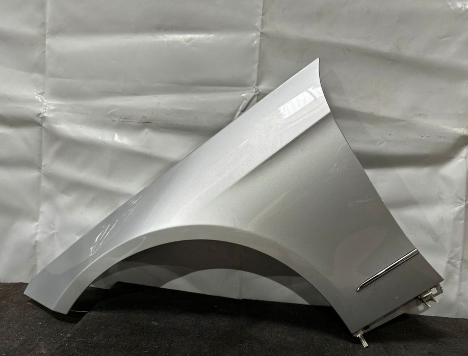 Переднее крыло на Mersedes W 212