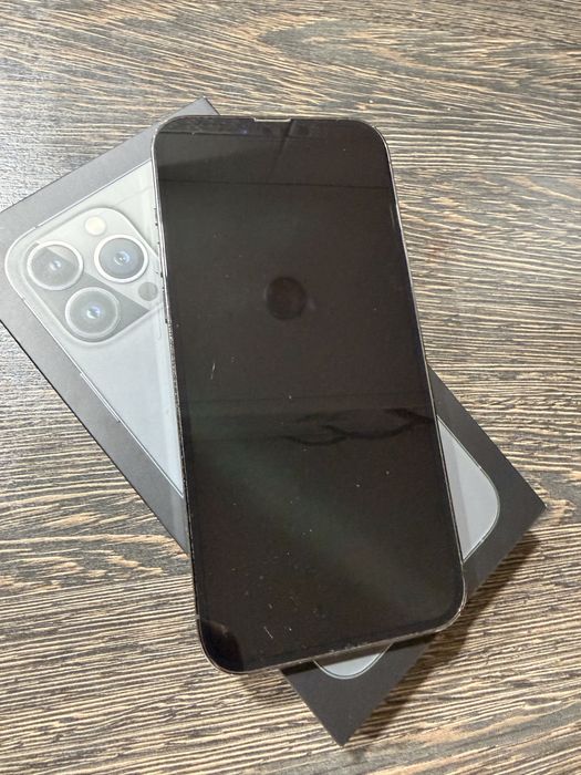 Vand iphone 13 pro max 256gb, 76% sanatate baterie