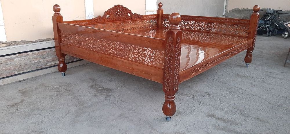 Каравот сотилади