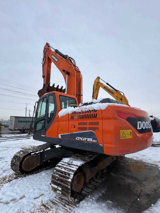 Гусеничный Экскаватор DOOSAN DX215
