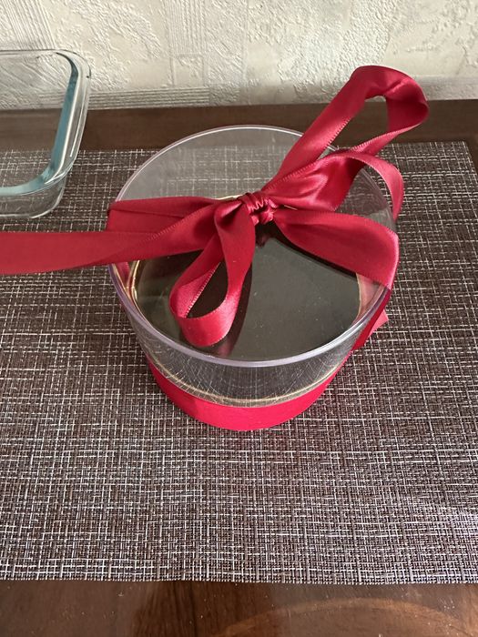 Подарочная коробка