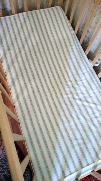 Детская кроватка.