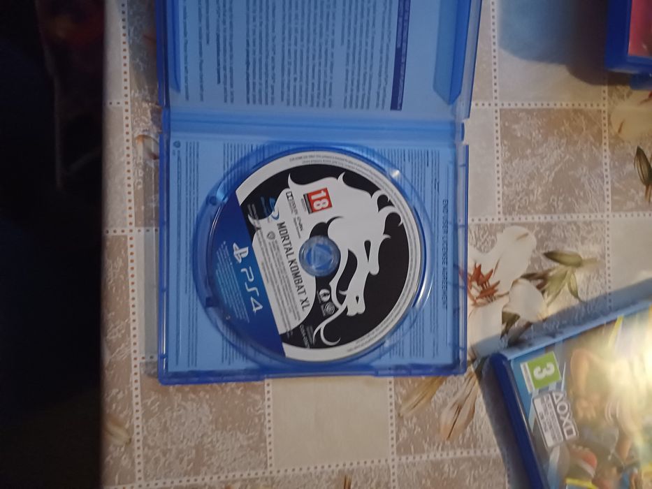 Vând jocuri pentru PS4