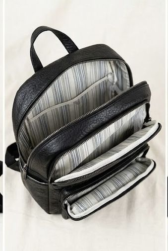 Rucsac de damă negru din piele texturată