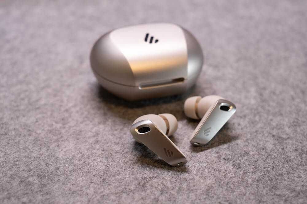 продам новый Edifier Neobuds plus/ LDAC/LHDC5.0/AAC/Активная шумоподав