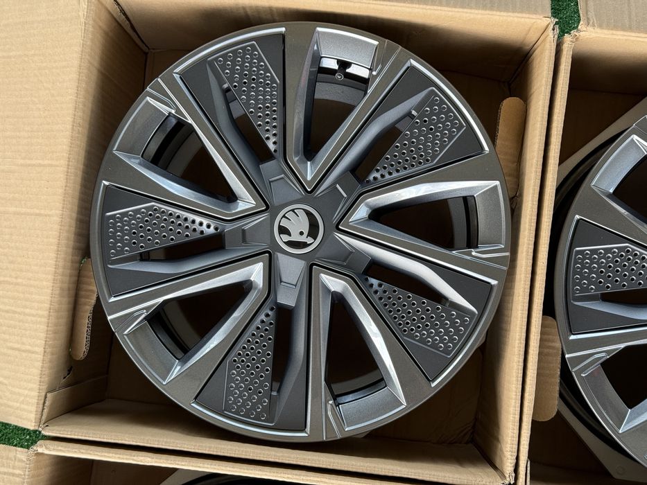 4бр. ЧИСТО НОВИ 17” ОРИГИНАЛНИ Джанти “PROCYON” 5х100 за -SKODA/VW/SEAT/AUDI/Vag- 7.0Jx17H2, ET51