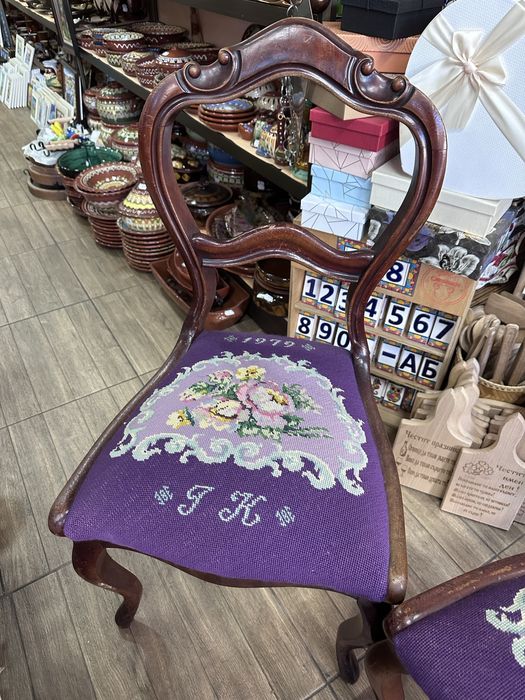 Антикварни столове