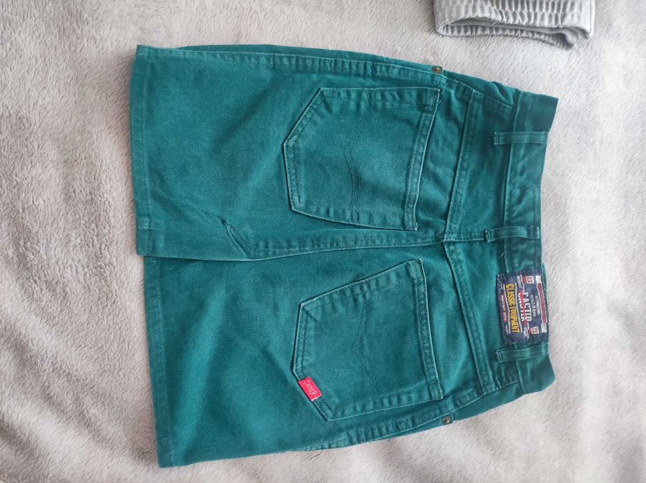 Зелена дънкова пола