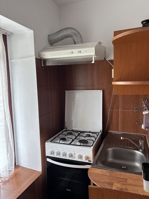 Inchiriez apartament 2 camere , zona centrala
